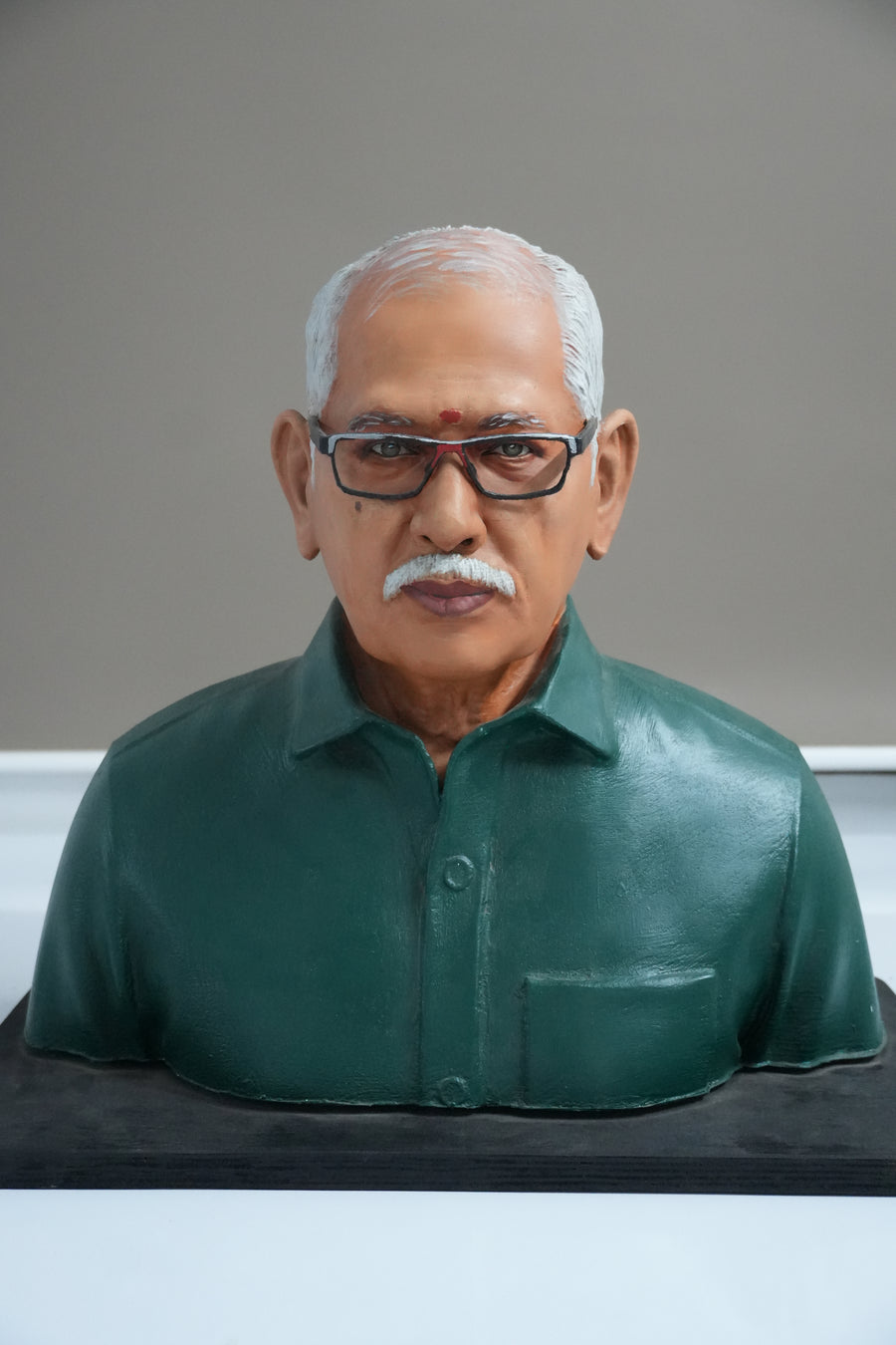 1.5 FT STATUE