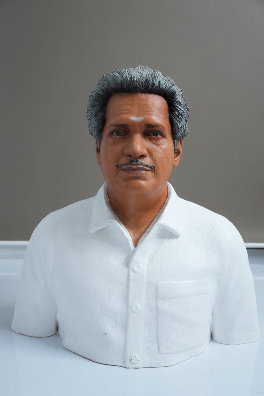 2 FT STATUE